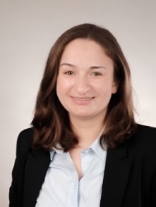 Johanna Gutzweiler headshot